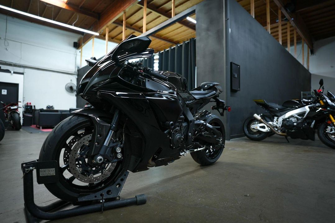2022 Yamaha YZF-R1