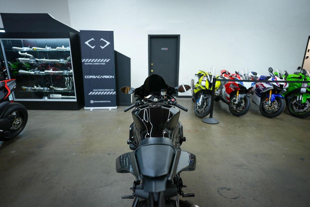 2022 Yamaha YZF-R1