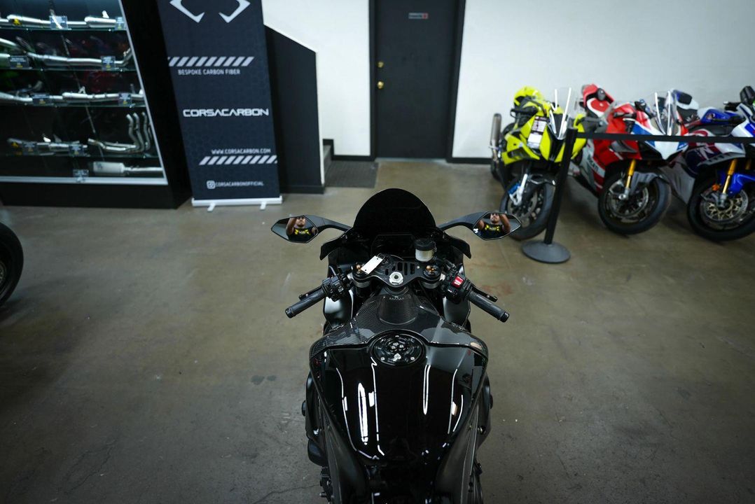 2022 Yamaha YZF-R1