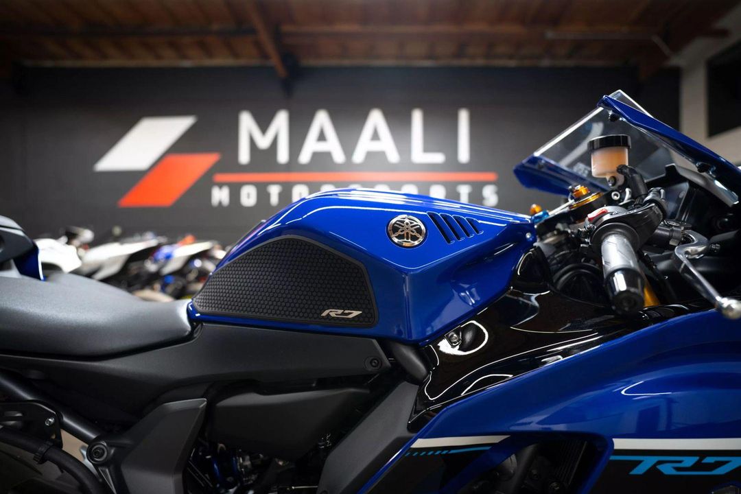 2025 Yamaha YZF-R7