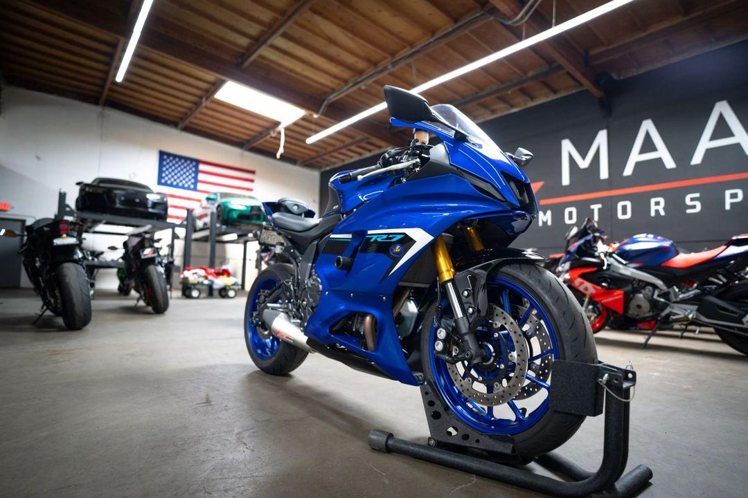 2025 Yamaha YZF-R7