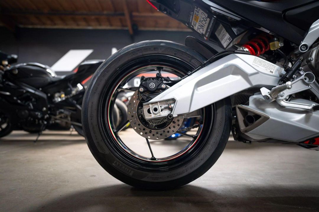 2021 Aprilia RS 660