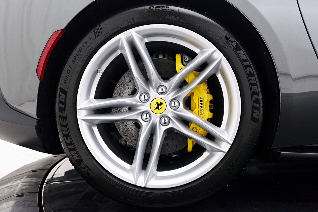 2020 Ferrari 812 Superfast