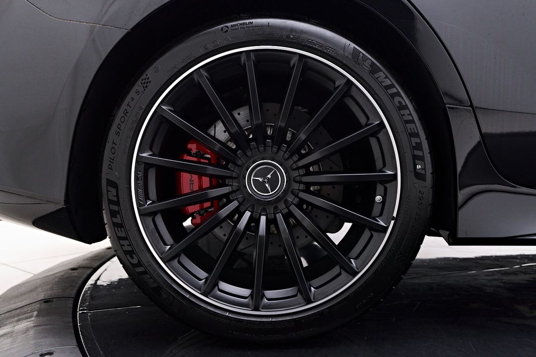 2023 Mercedes-Benz AMG   GT 63