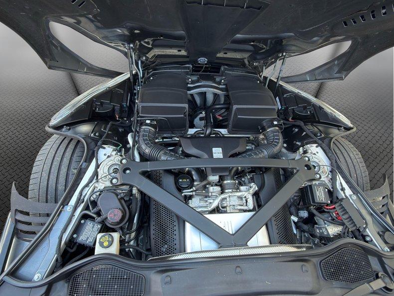 2020 Aston Martin DB11