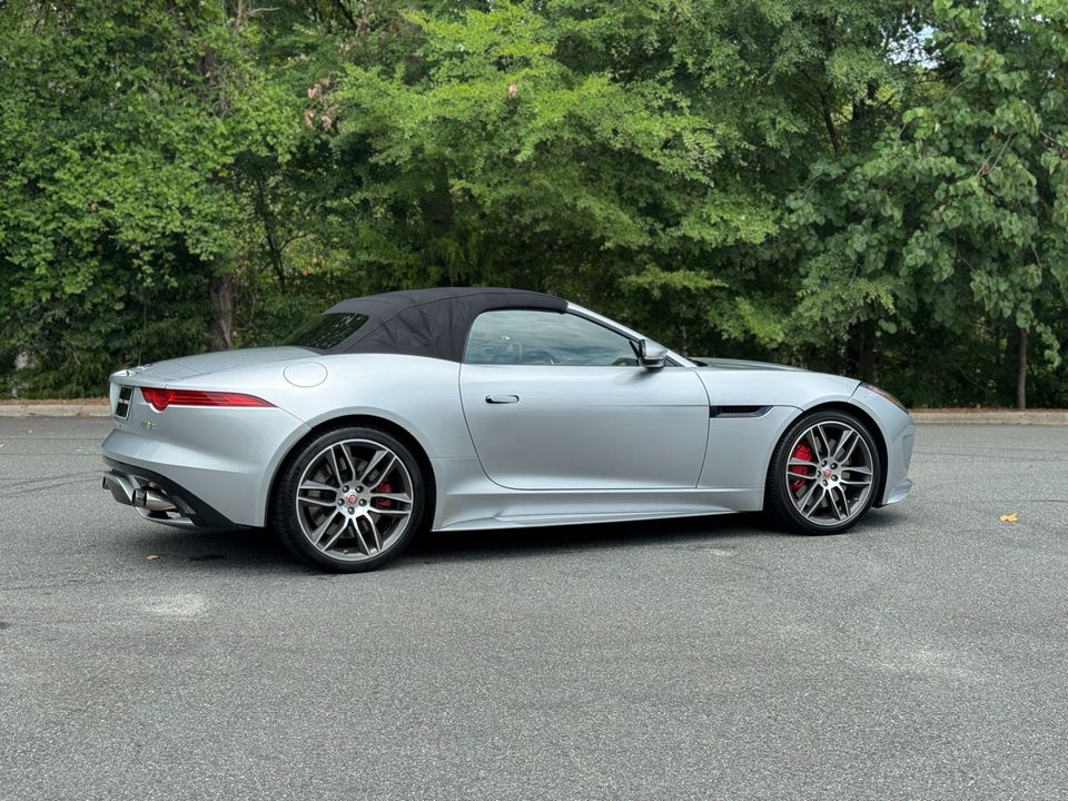 2017 Jaguar F-TYPE R