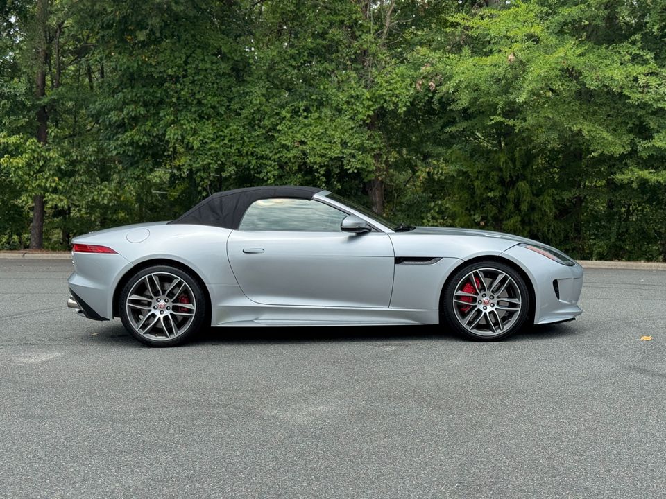 2017 Jaguar F-TYPE R