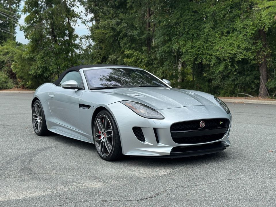 2017 Jaguar F-TYPE R