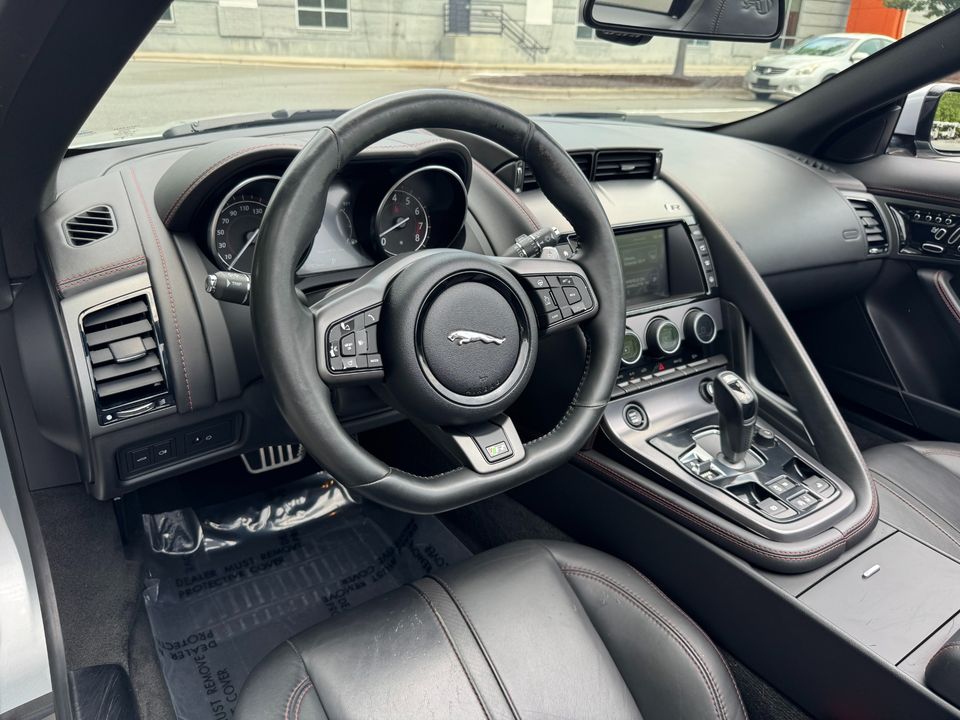 2017 Jaguar F-TYPE R