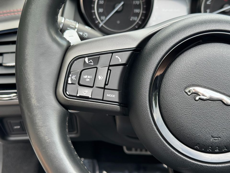 2017 Jaguar F-TYPE R