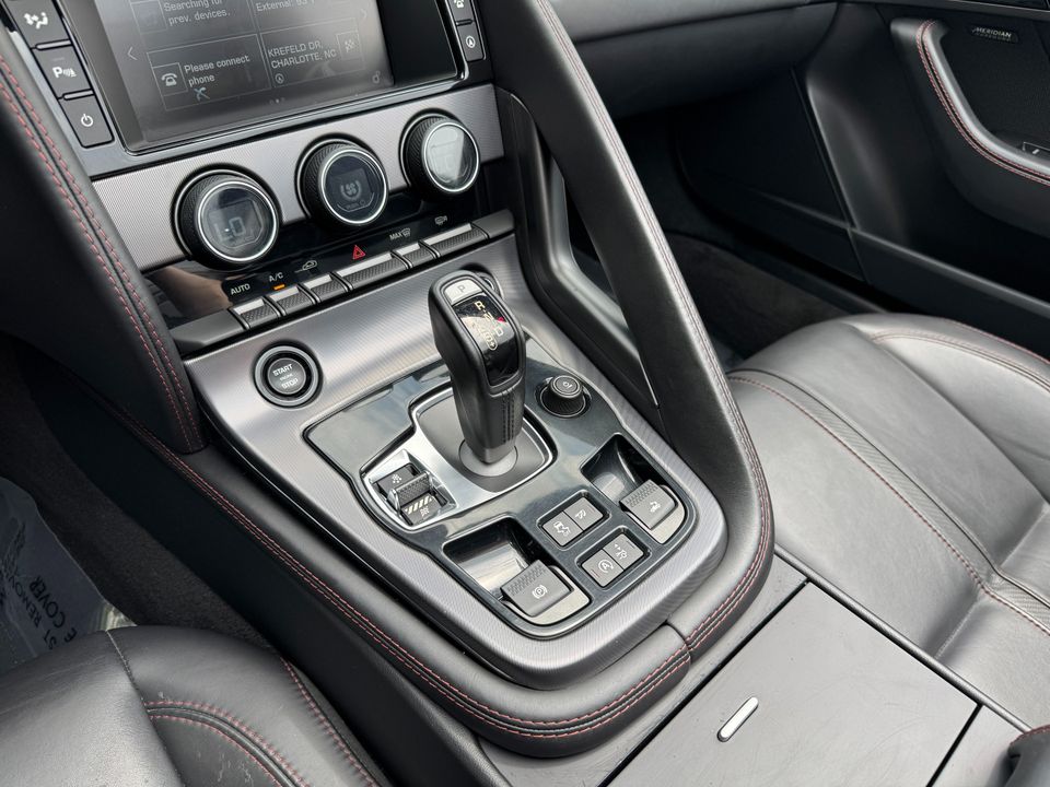 2017 Jaguar F-TYPE R