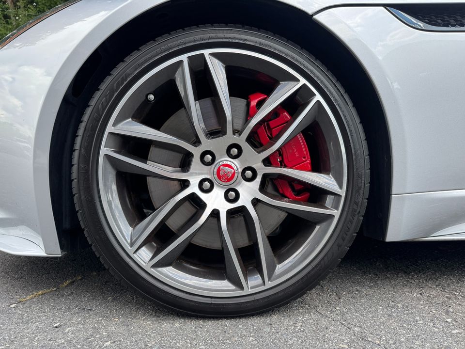 2017 Jaguar F-TYPE R