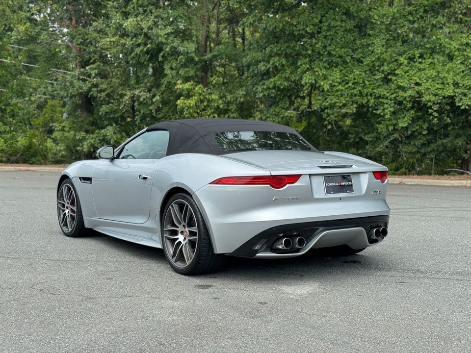 2017 Jaguar F-TYPE R