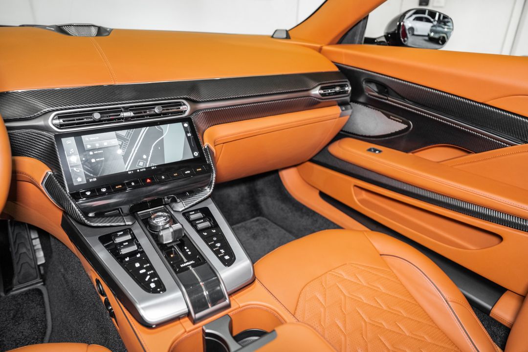 2025 Aston Martin Vanquish