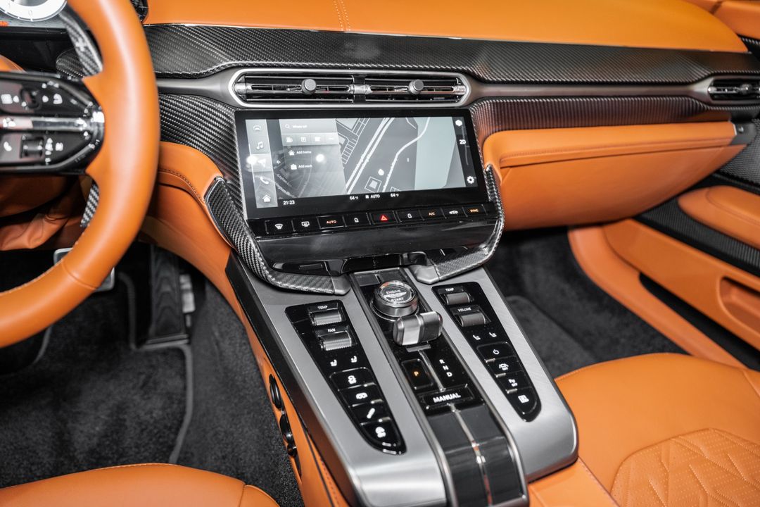 2025 Aston Martin Vanquish