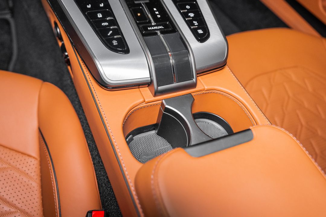 2025 Aston Martin Vanquish