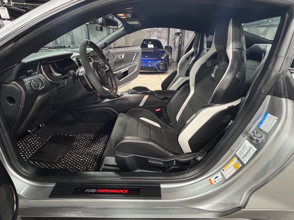 2022 FORD MUSTANG