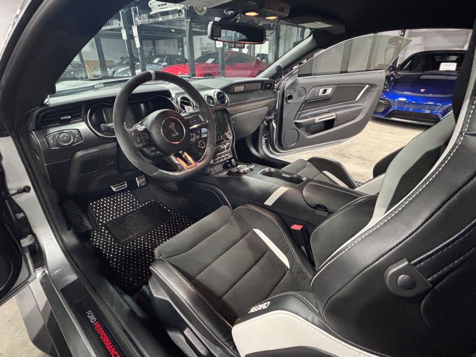 2022 FORD MUSTANG
