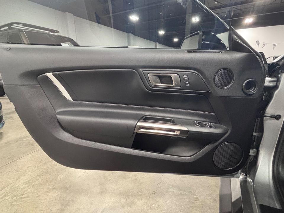 2022 FORD MUSTANG