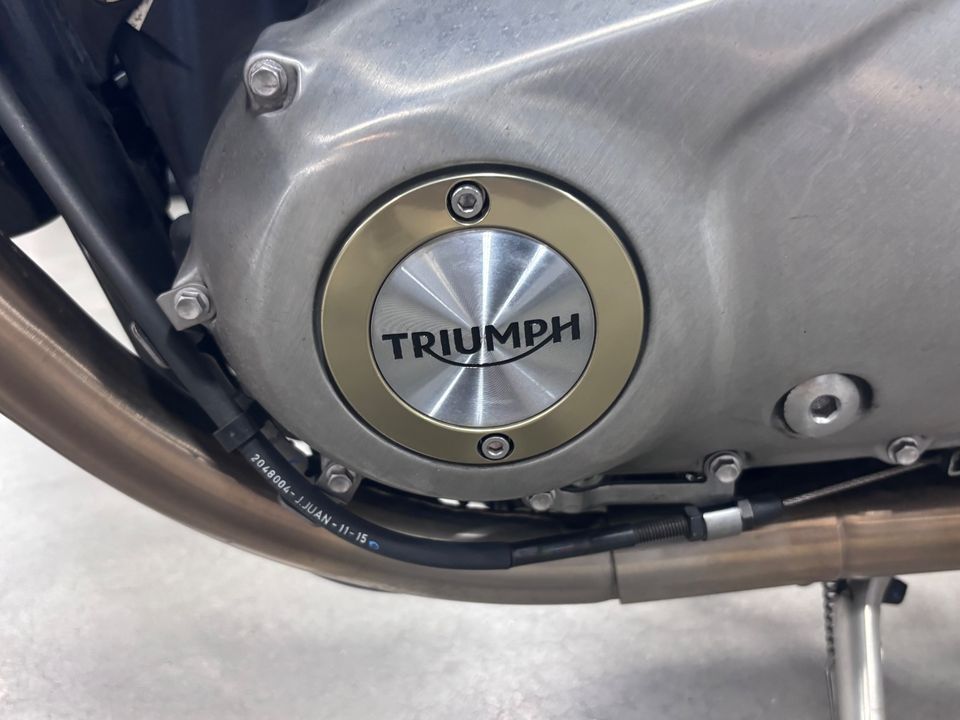 2016 TRUIMPH THRUXTON 1200R