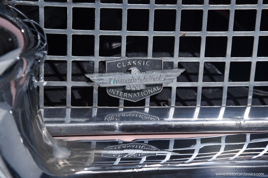 1957 Ford Thunderbird