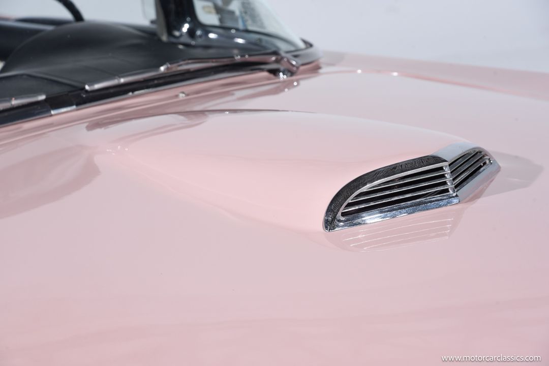 1957 Ford Thunderbird