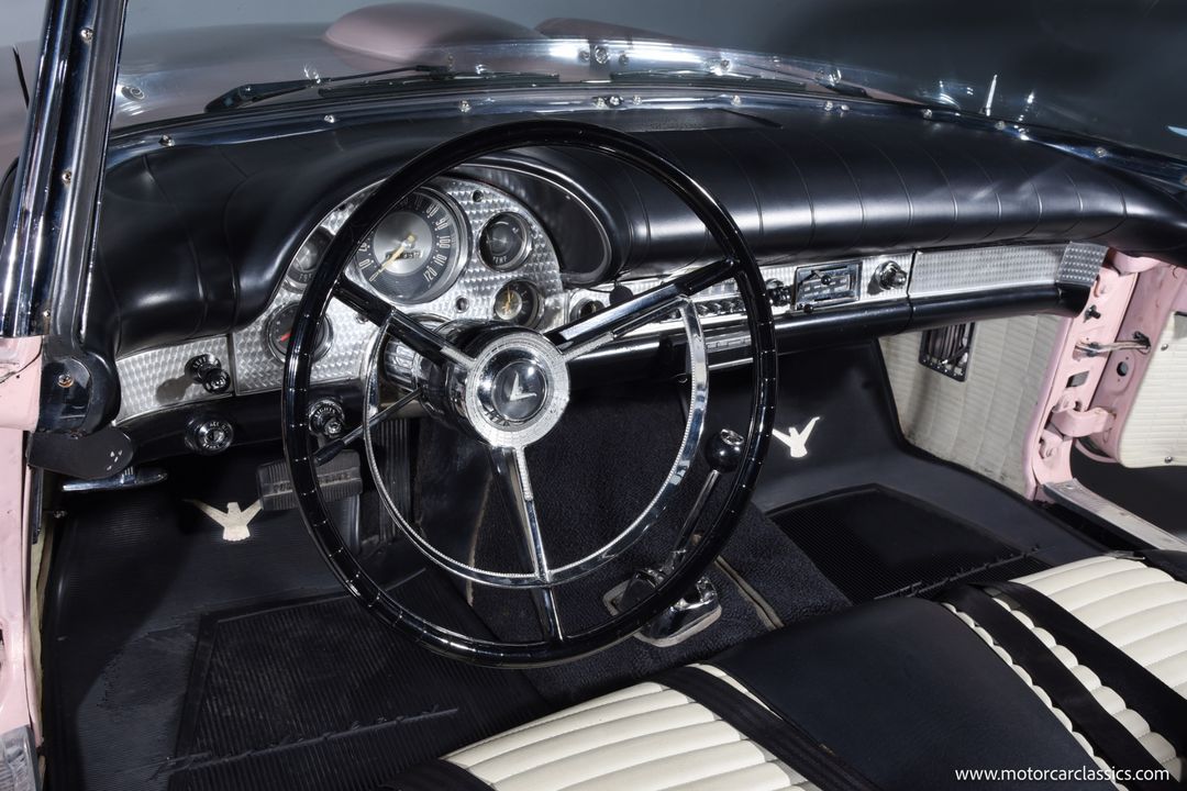 1957 Ford Thunderbird