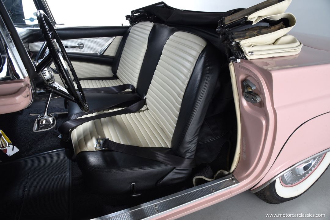 1957 Ford Thunderbird