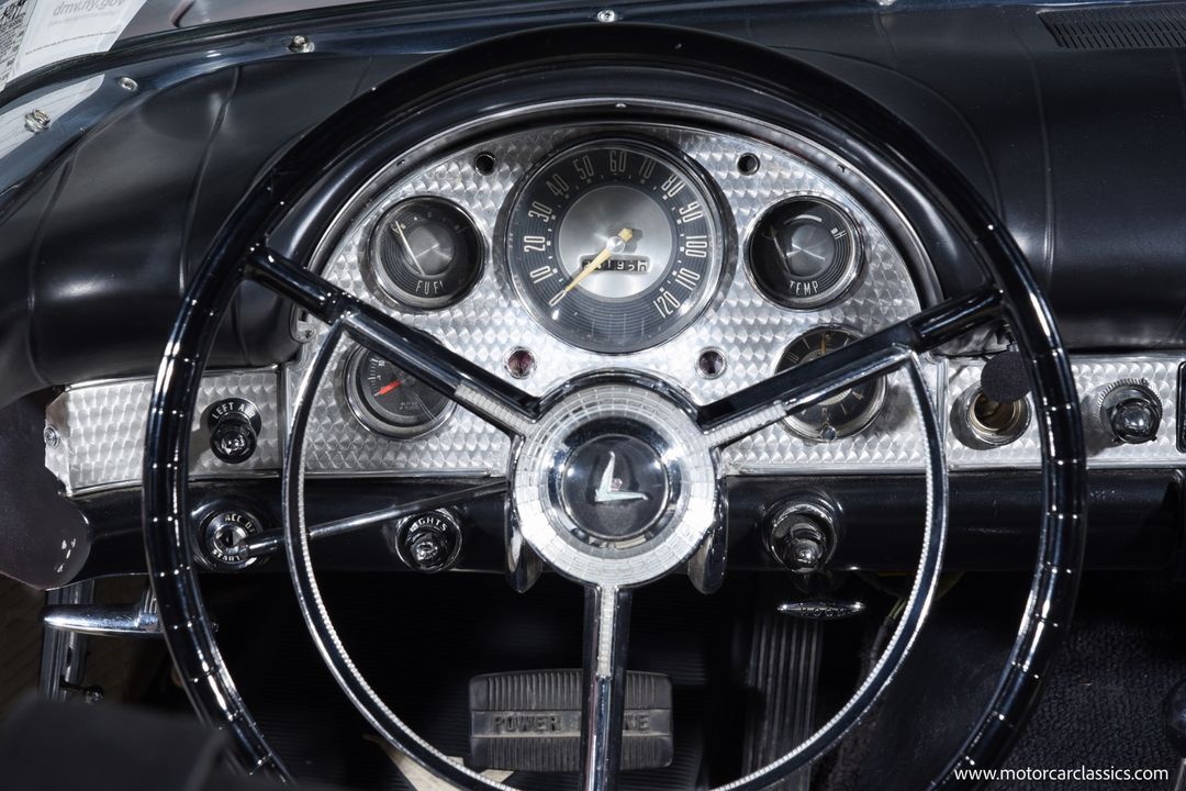 1957 Ford Thunderbird