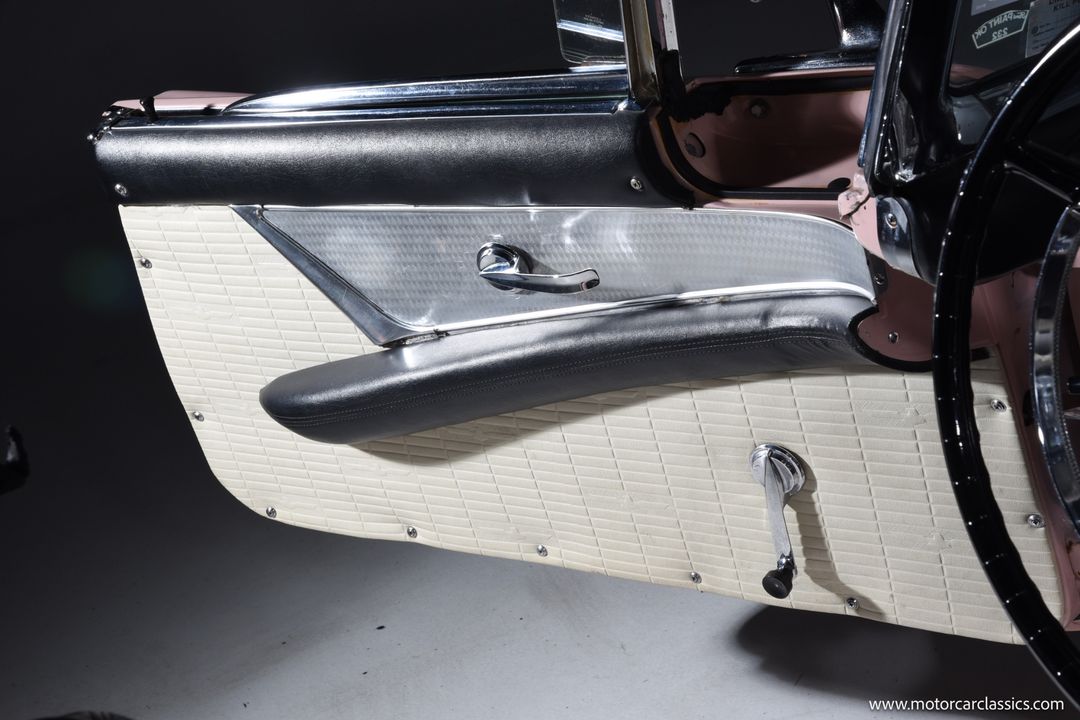 1957 Ford Thunderbird