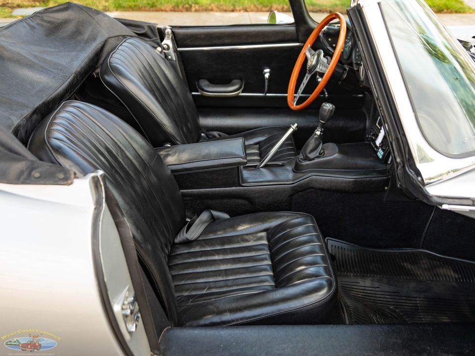 1965 Jaguar XKE E-Type 4.2L 5 spd Roadster