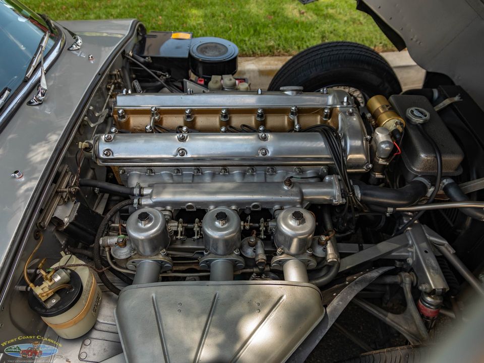 1965 Jaguar XKE E-Type 4.2L 5 spd Roadster