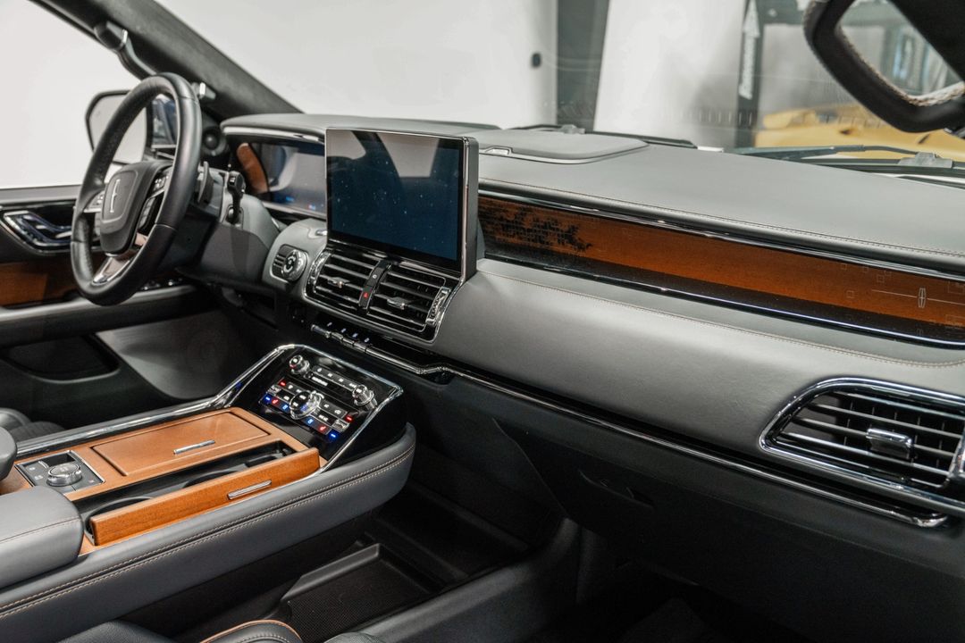 2024 Lincoln Navigator