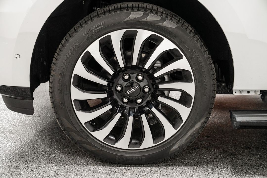 2024 Lincoln Navigator
