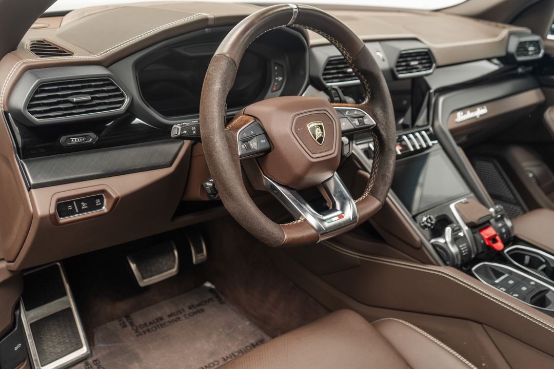 2022 Lamborghini Urus