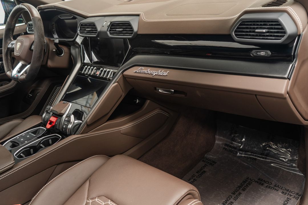 2022 Lamborghini Urus