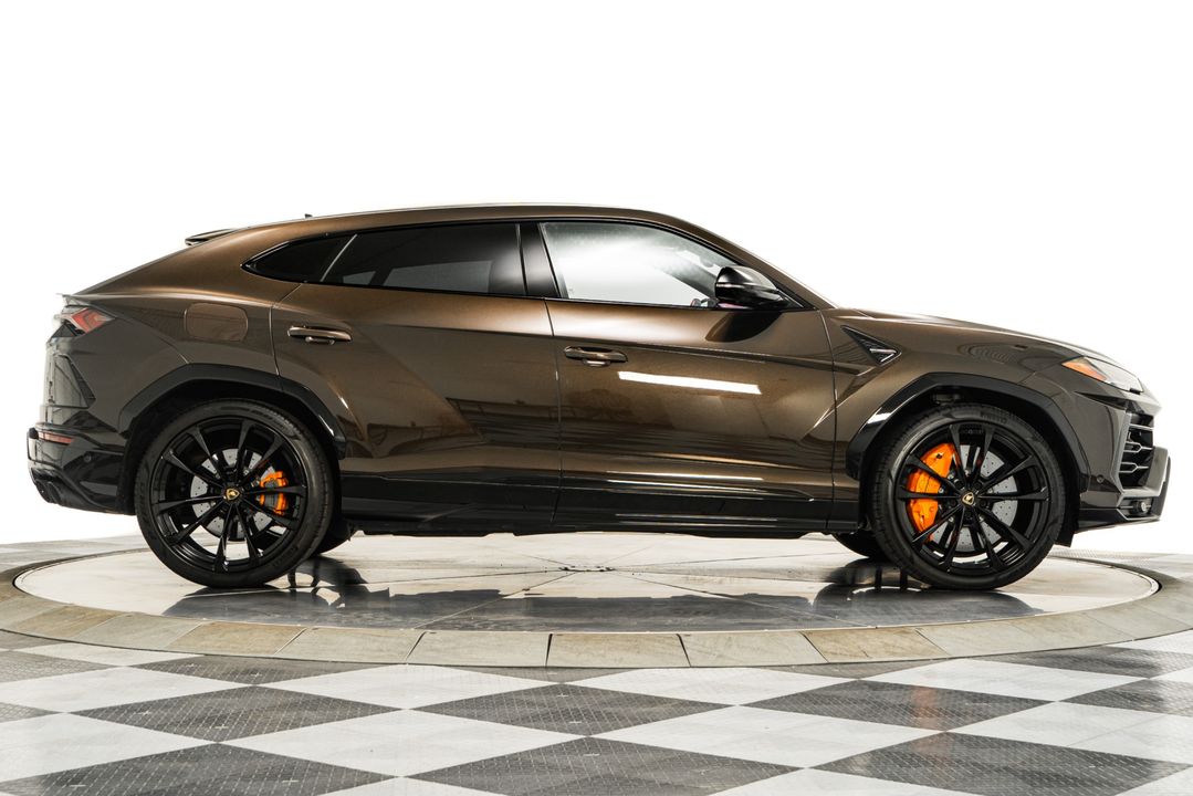 2022 Lamborghini Urus