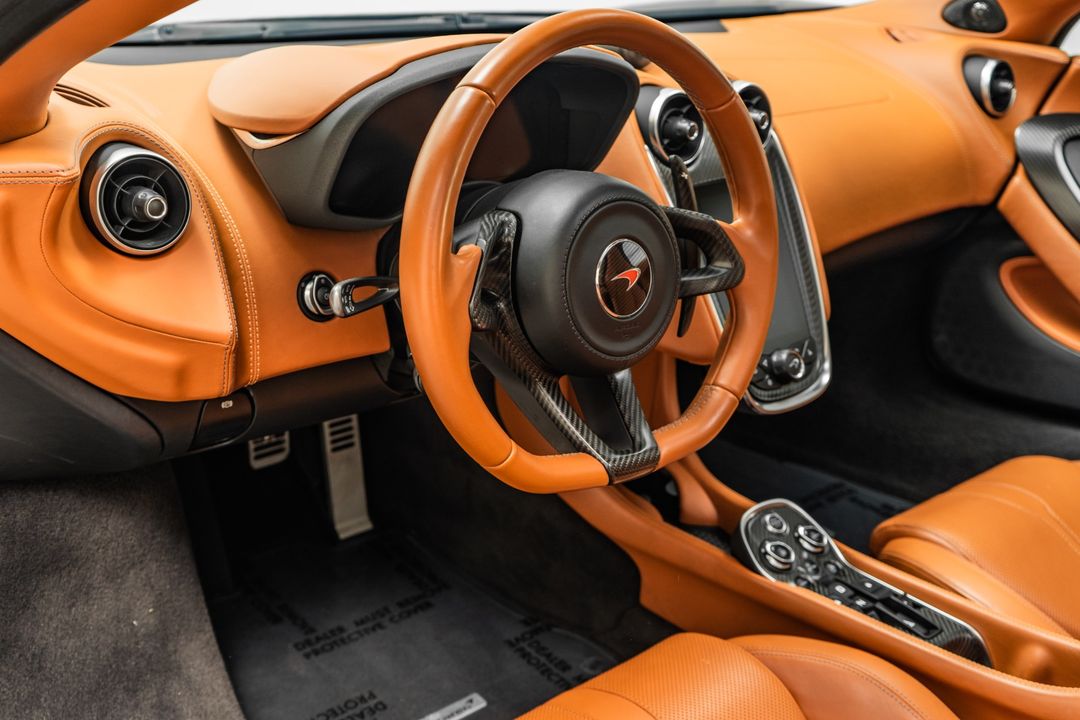 2017 McLaren 570GT