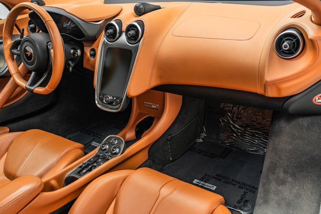 2017 McLaren 570GT