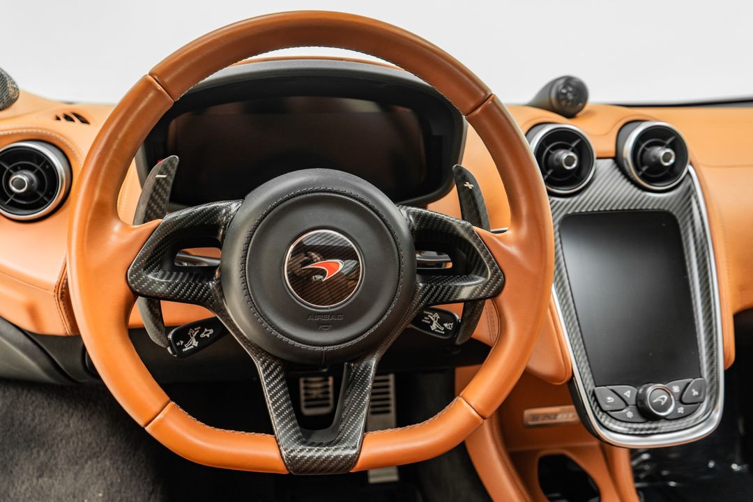 2017 McLaren 570GT