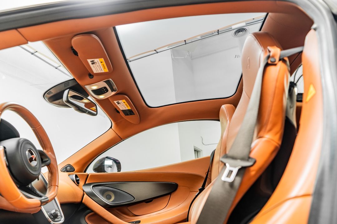 2017 McLaren 570GT