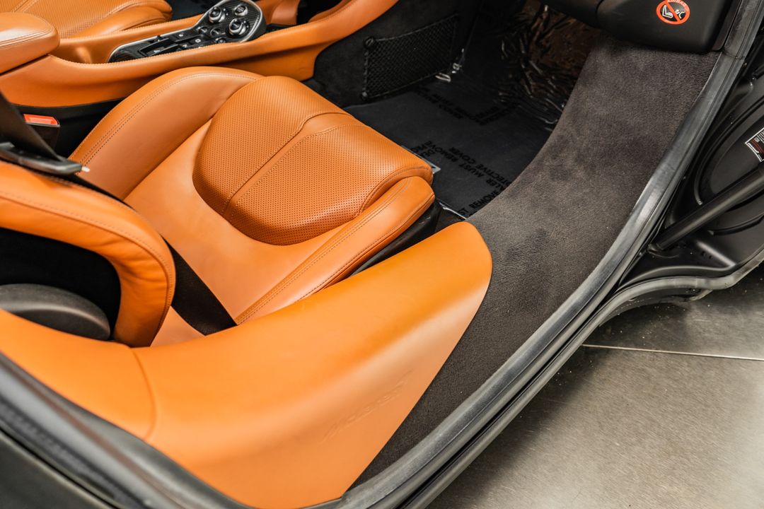 2017 McLaren 570GT