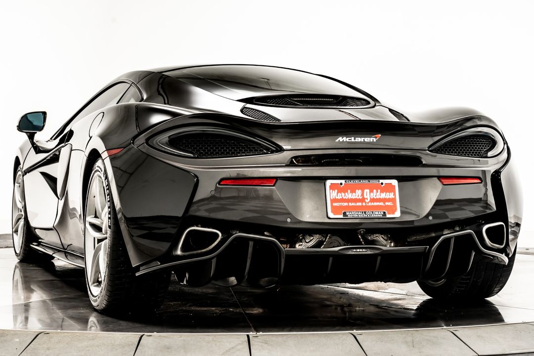 2017 McLaren 570GT