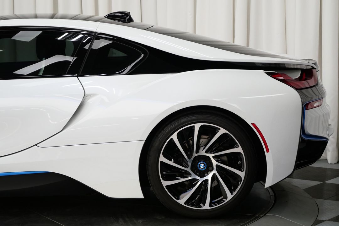 2016 BMW i8