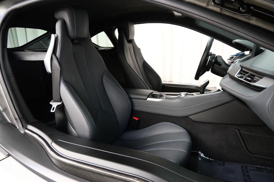2016 BMW i8
