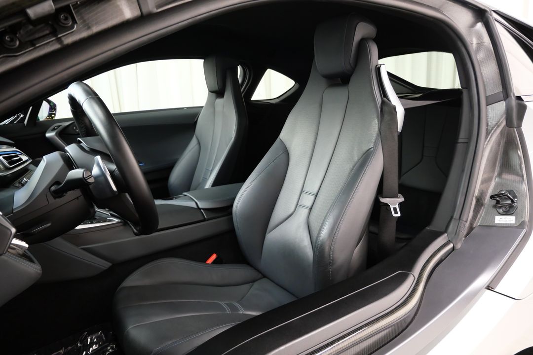 2016 BMW i8