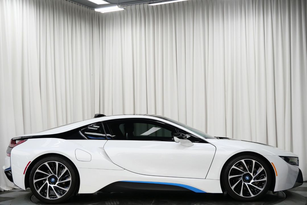 2016 BMW i8