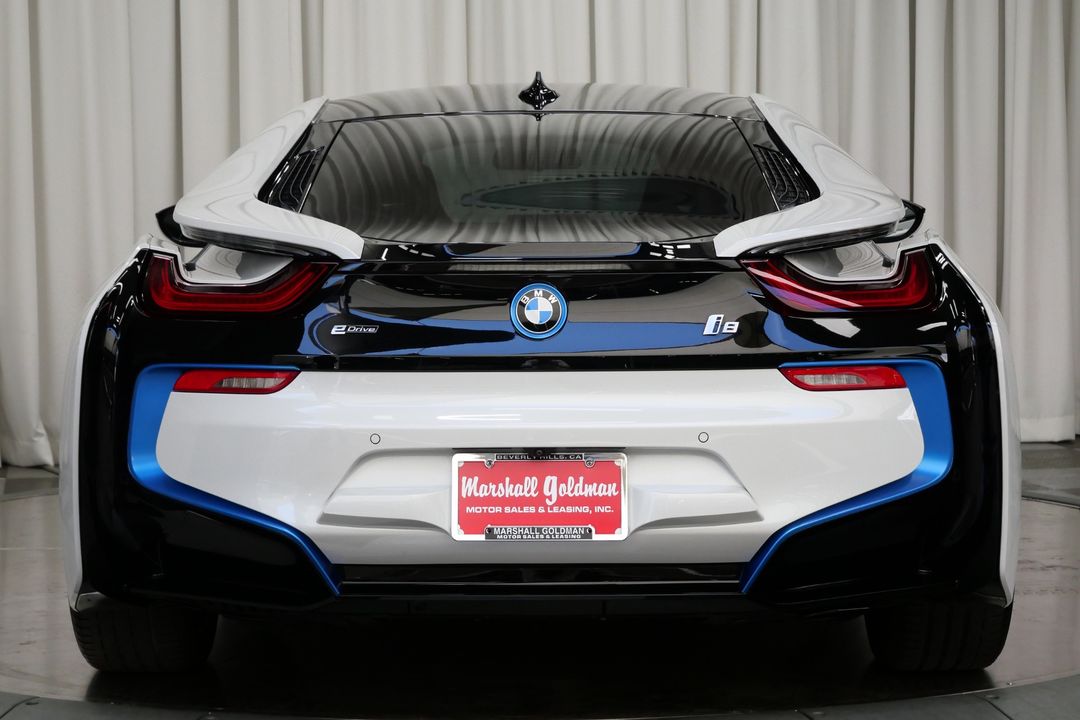 2016 BMW i8