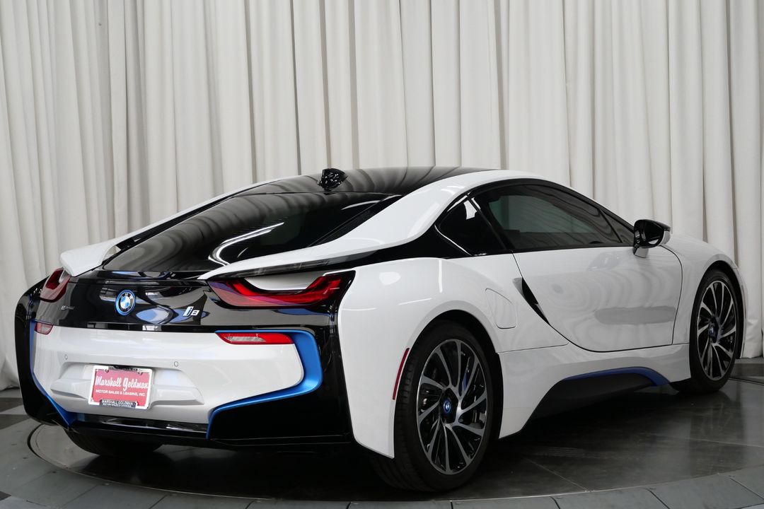 2016 BMW i8