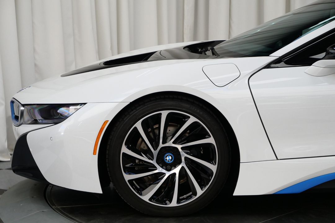 2016 BMW i8